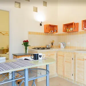 https://virginias-house.palermohotels.org